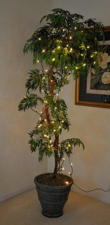 Faux Tree w/ Lights