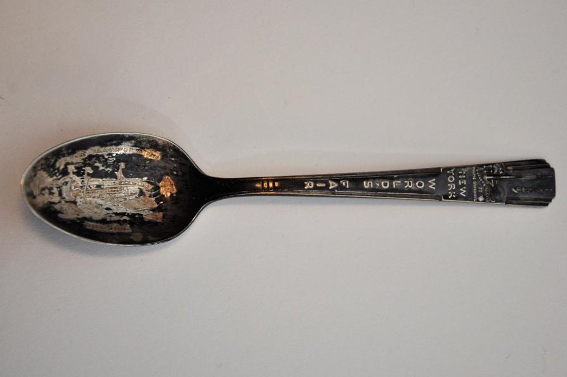 1939 NYC Worlds Fair Commemorative Silverplate Spoon