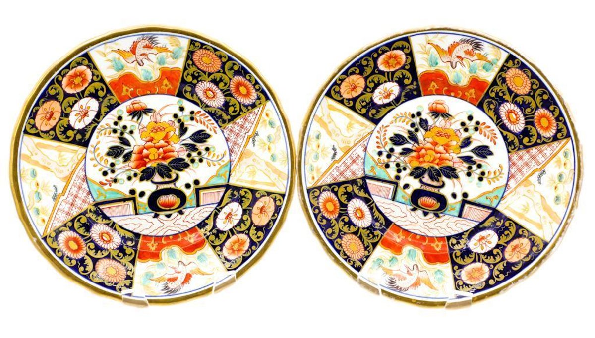 Two Royal Crown English Plates