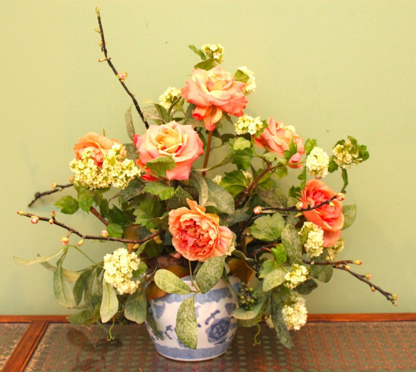 Floral Centerpiece in Ceramic Pot