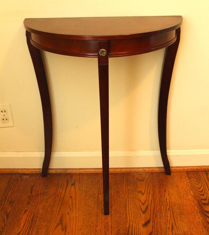 Bombay Co. Entry Table