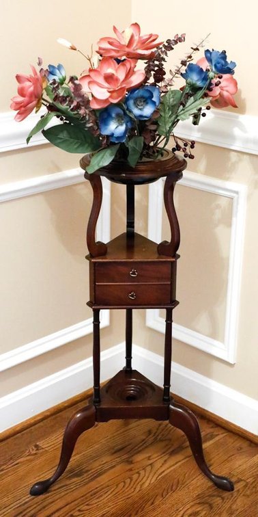 Georgian Style mahogany Plant Stand
