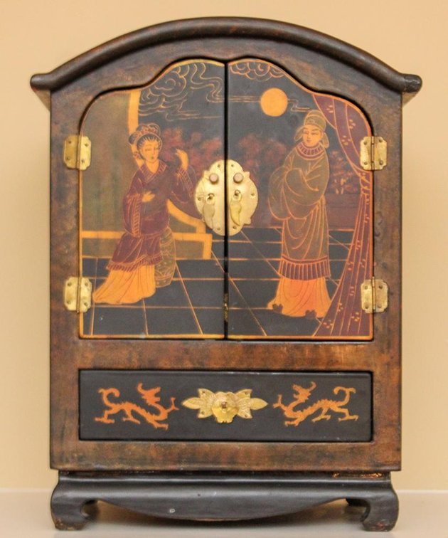 Small Chinese Style Storage Box
