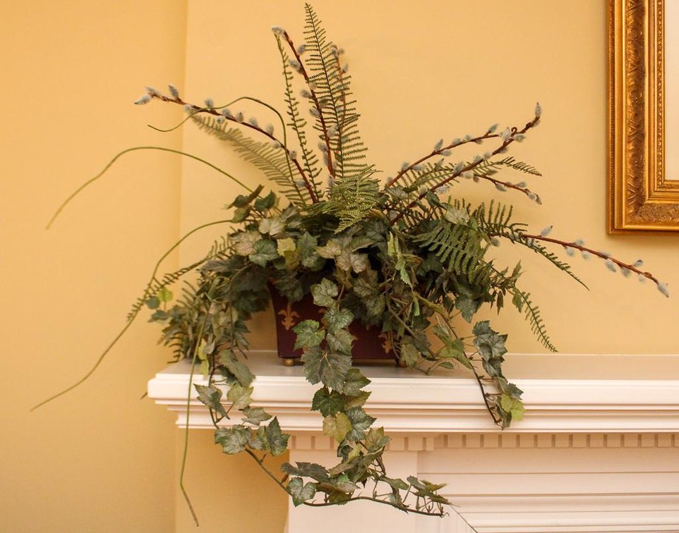 Red and Gold Fleur-de-lis Planter with Arrangement