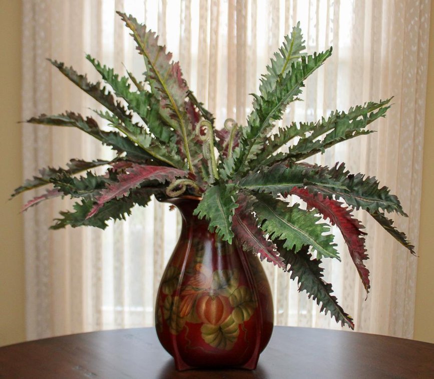 Red and Gold Avian Decorator Vase