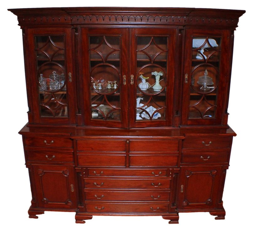 Image for Large Estate Auction in Southeast Louisville: The Home