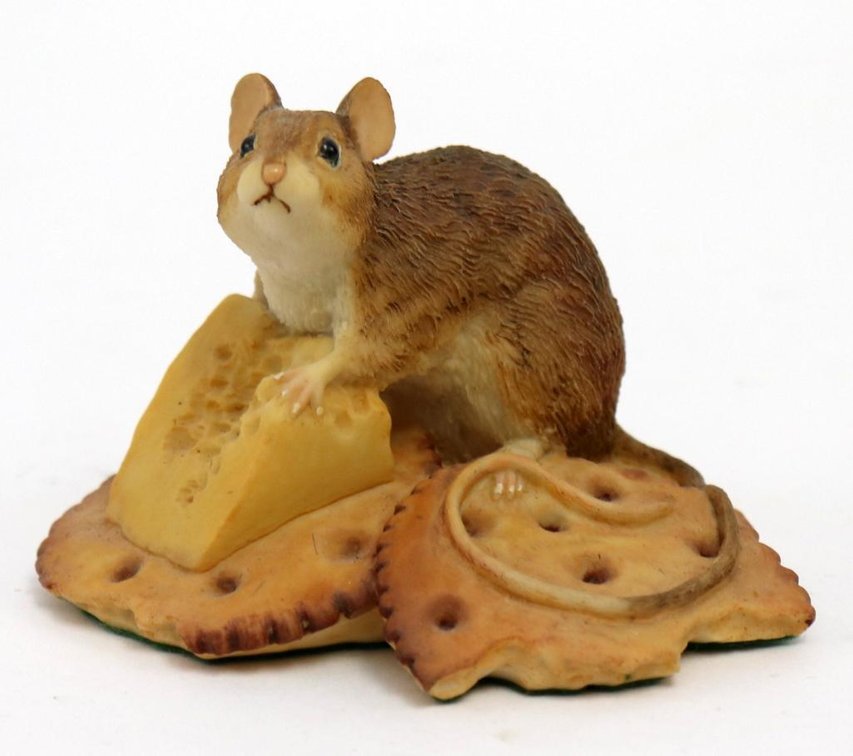 Mouse With Crackers Figurine