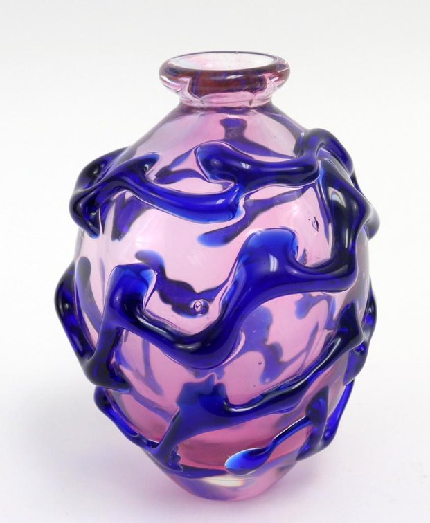 Gorgeous Designs Art Glass Vase