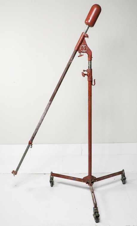Mole-Richardson Boom Stand