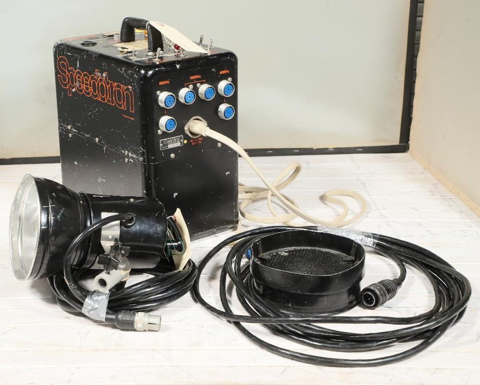 Speedotron Light and Power Pack