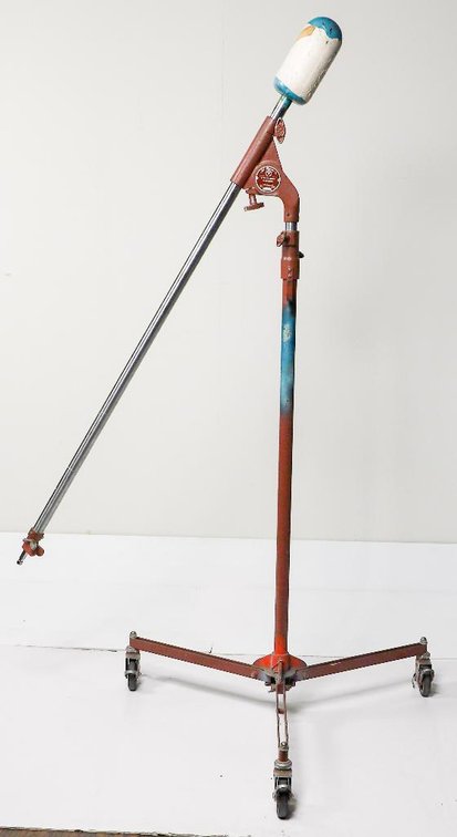 Mole-Richardson Boom Stand