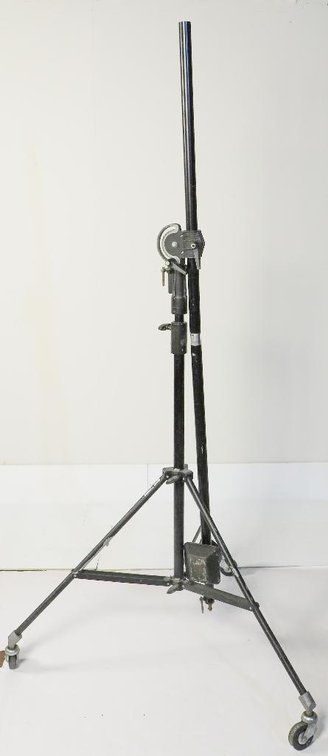 Calumet Light Stand On Casters With Boom Arm and Counterweight