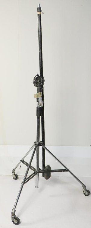 Calumet Light Stand On Casters With Boom Arm and Counterweight