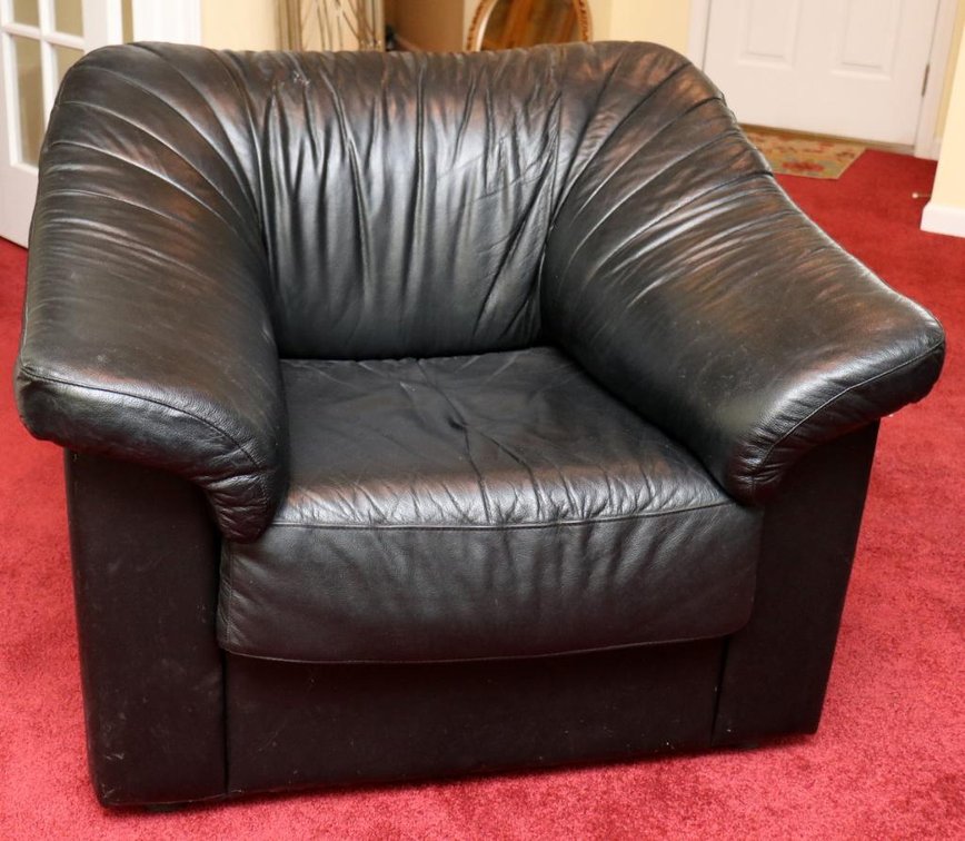 Black Leather Arm Chair