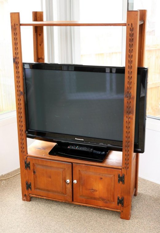 Pigeon Forge Style Wooden Cabinet