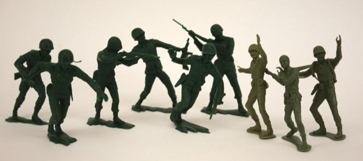 Seven Louis Marx Soldiers