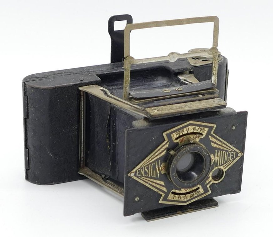 Houghton-Butcher "Ensign Midget" Camera