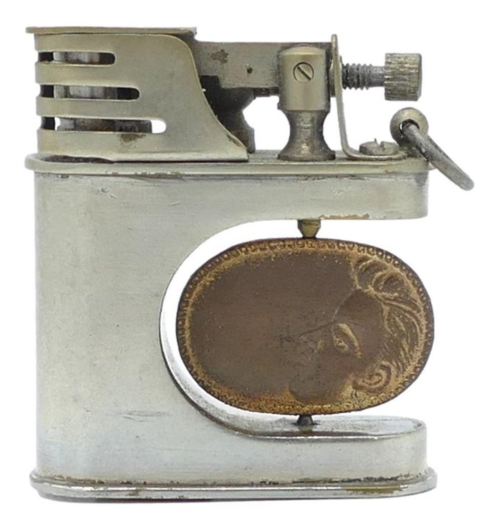 Vintage Spinning Kiss Novelty Lighter