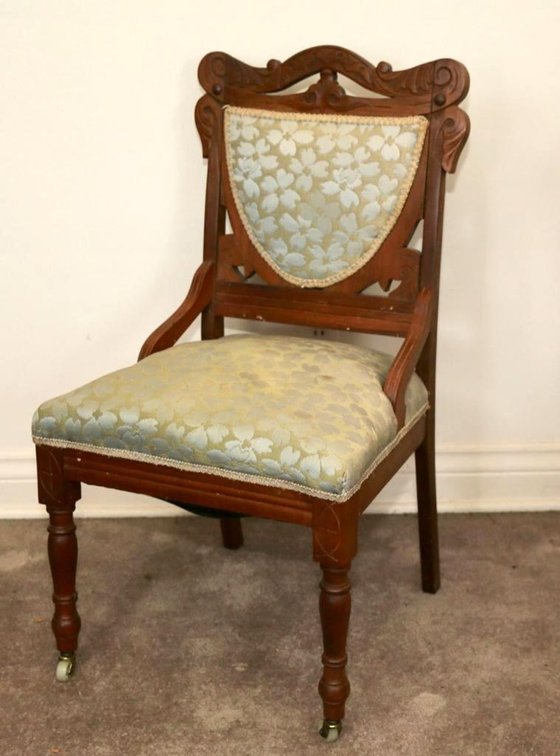 Eastlake Victorian Walnut Parlor Chair
