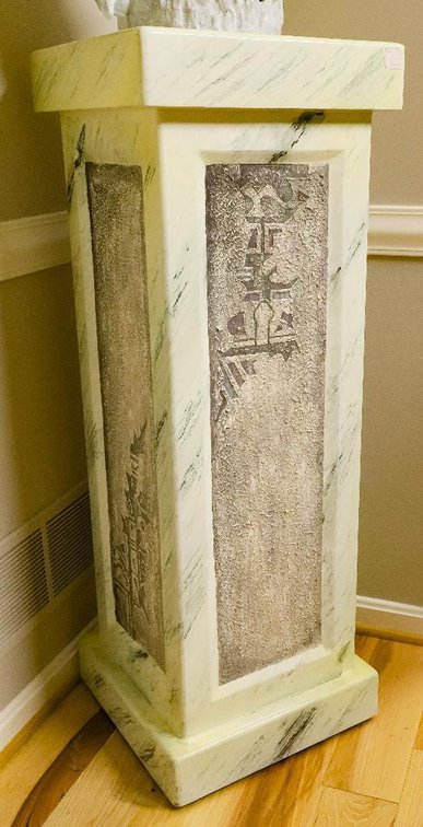 Art or Plant Stand Pedestal