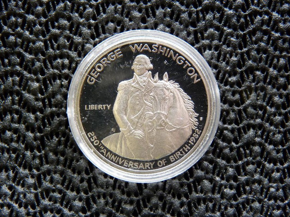 1982-S  Commemorative Washington Half Dollar
