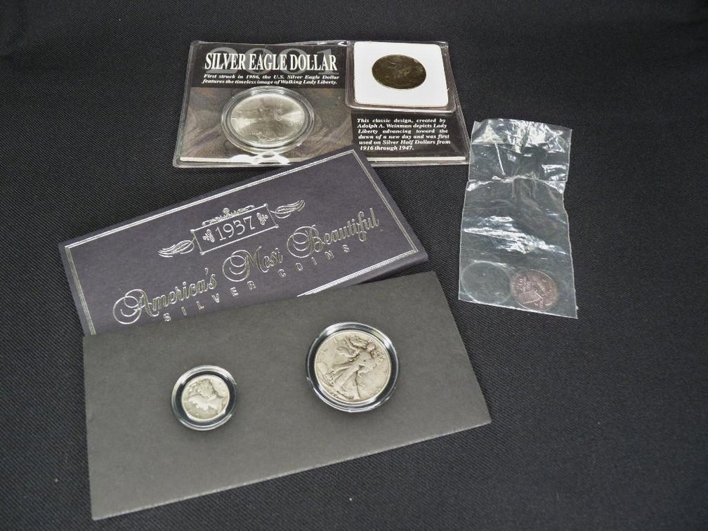 5 Silver Coins in  Collector's Sets + 2gr Silver Issue Token