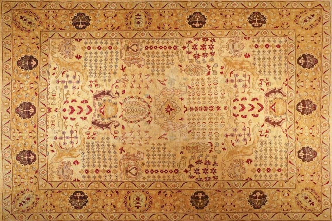 Hand Knotted Wool Mahal From Pakistan