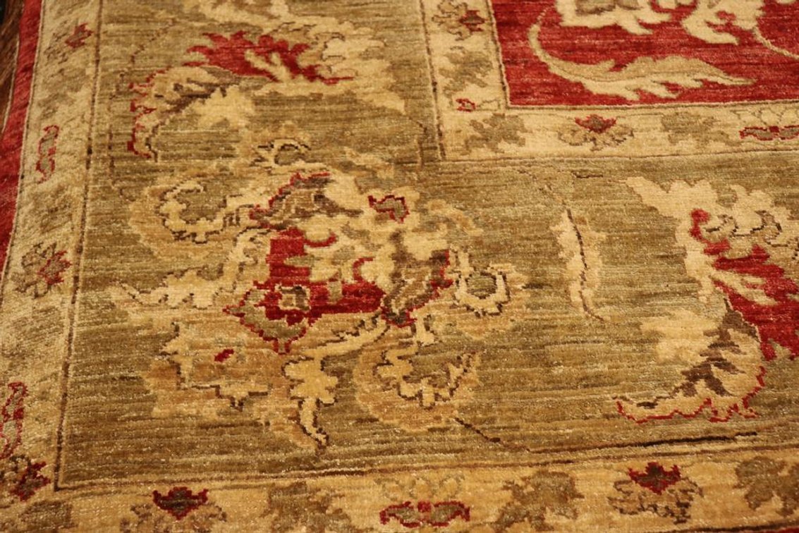Hand Knotted Mahal From Pakistan
