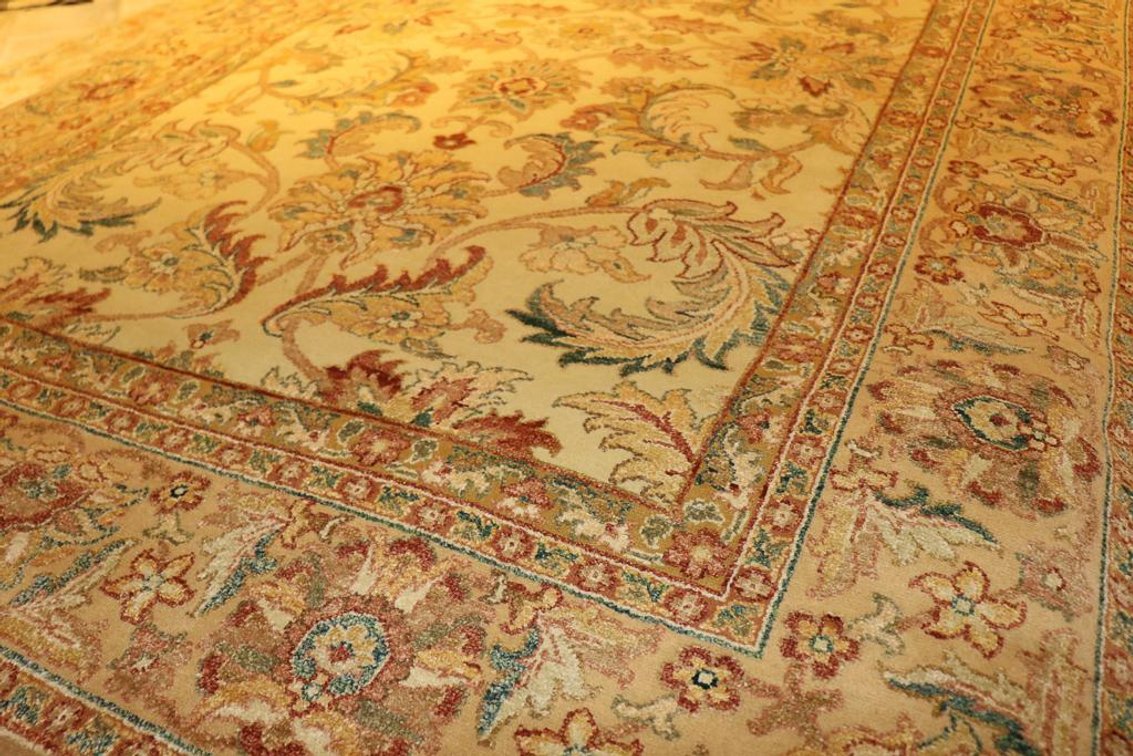 Hand Knotted Wool Sultanabad From Pakistan
