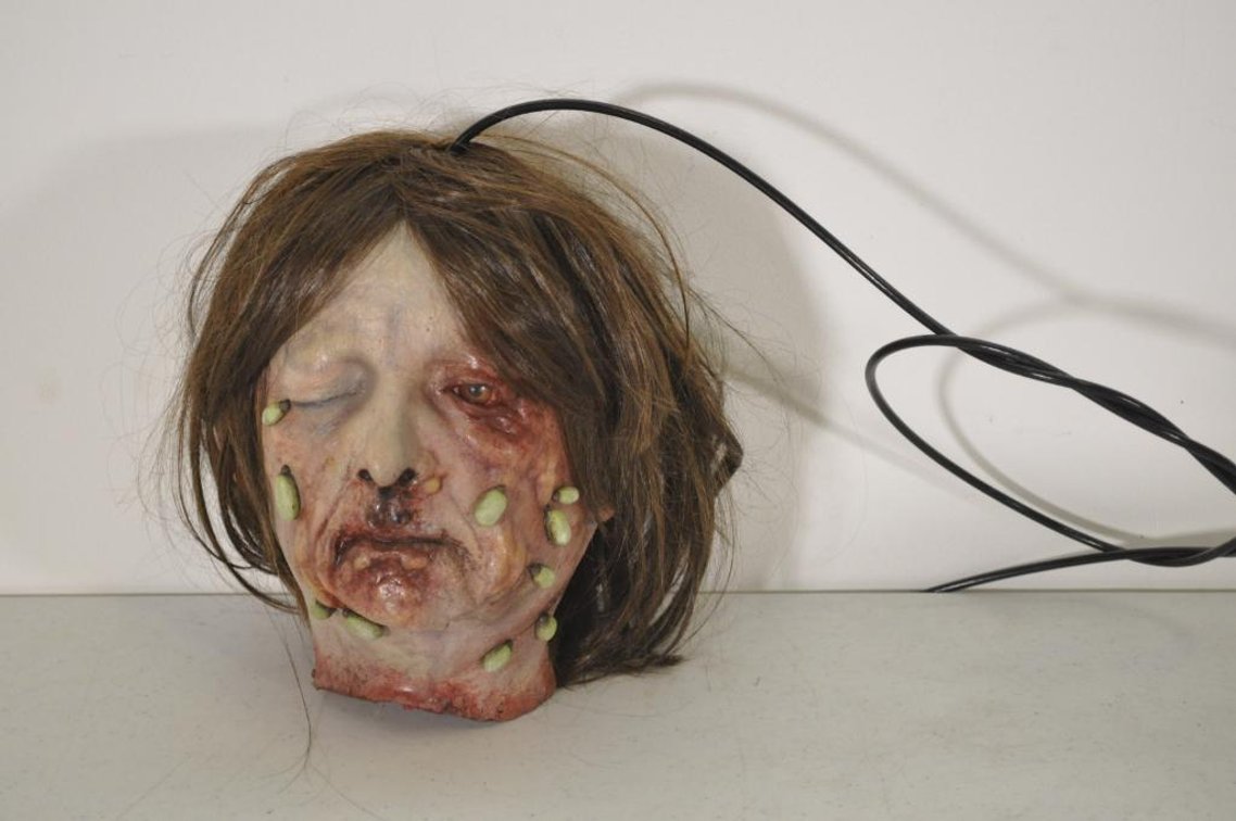 Hanging Head Maggot Face (Lot B)