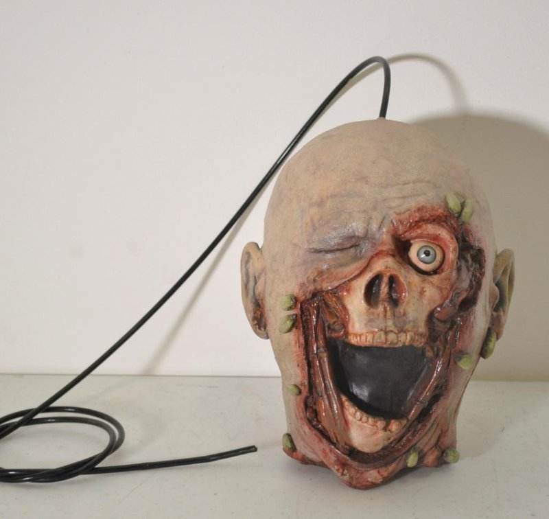 Hanging Head Maggot Face (Lot C)