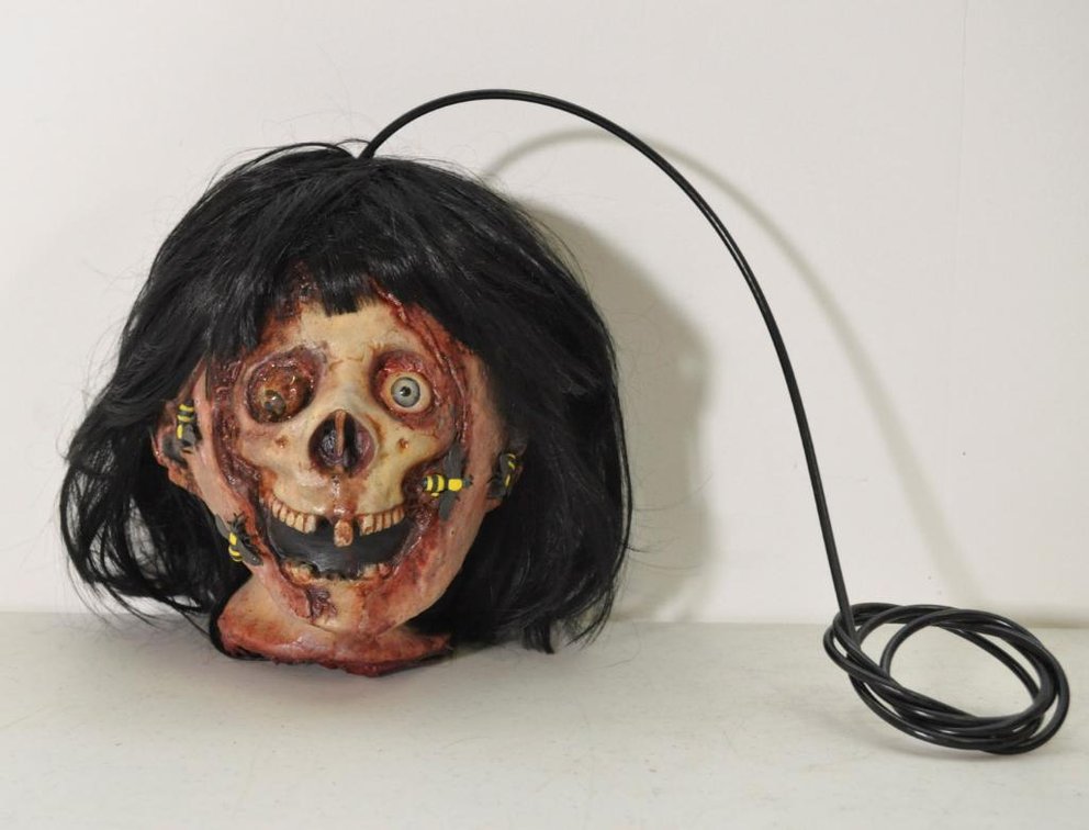 Hanging Head Bee Face (Lot A)