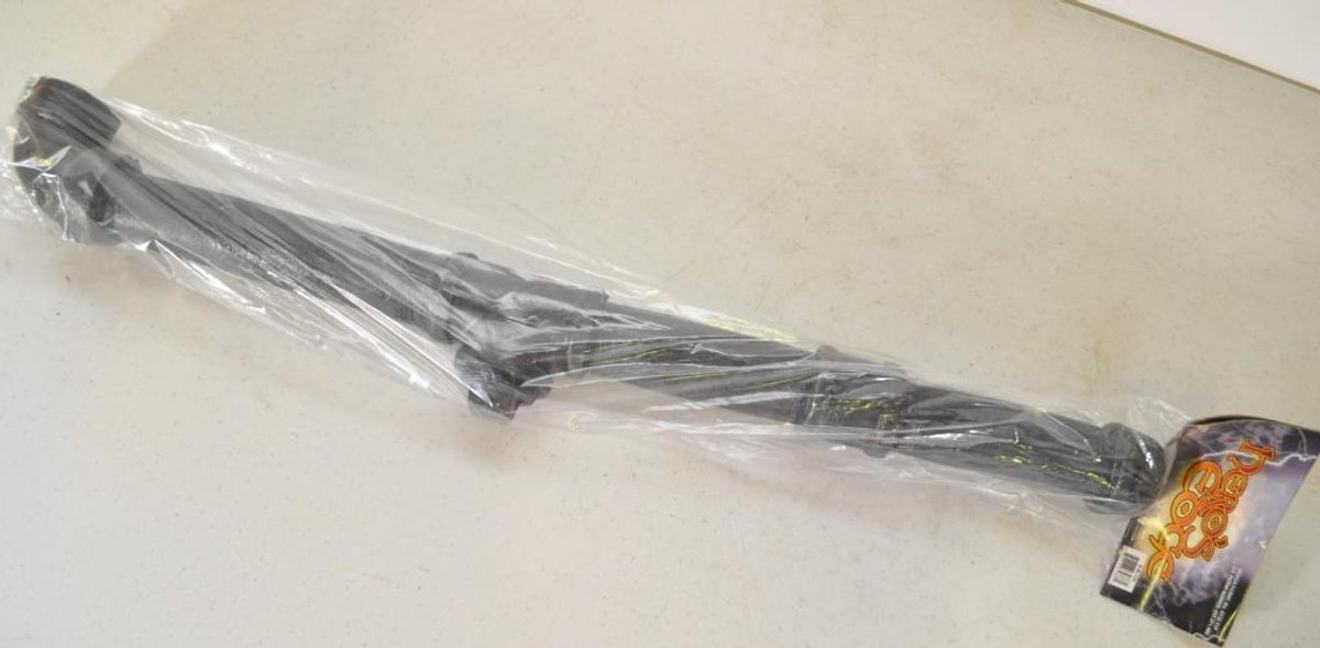 Large Pipe Hand Prop (Lot E)