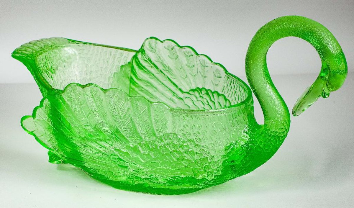 Green Uranium Glass Swan Center Bowl