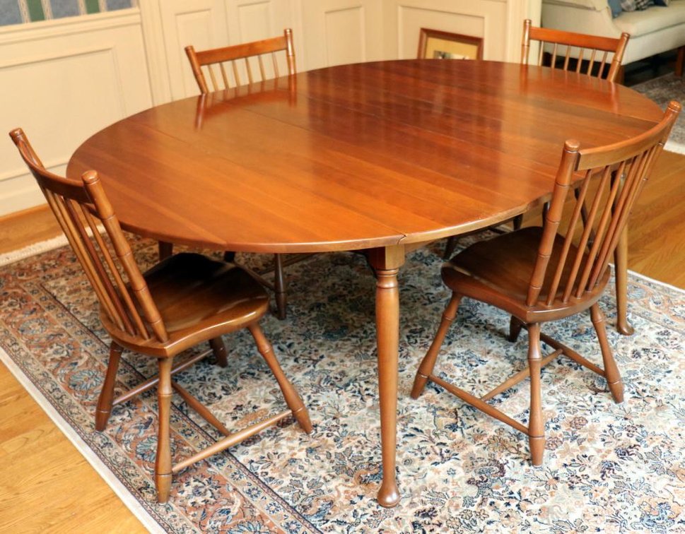 Queen Anne Style Cherry Dining Room Table and Four Chairs