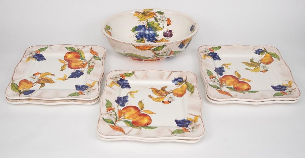 Italian Pottery Center Bowl and Plates
