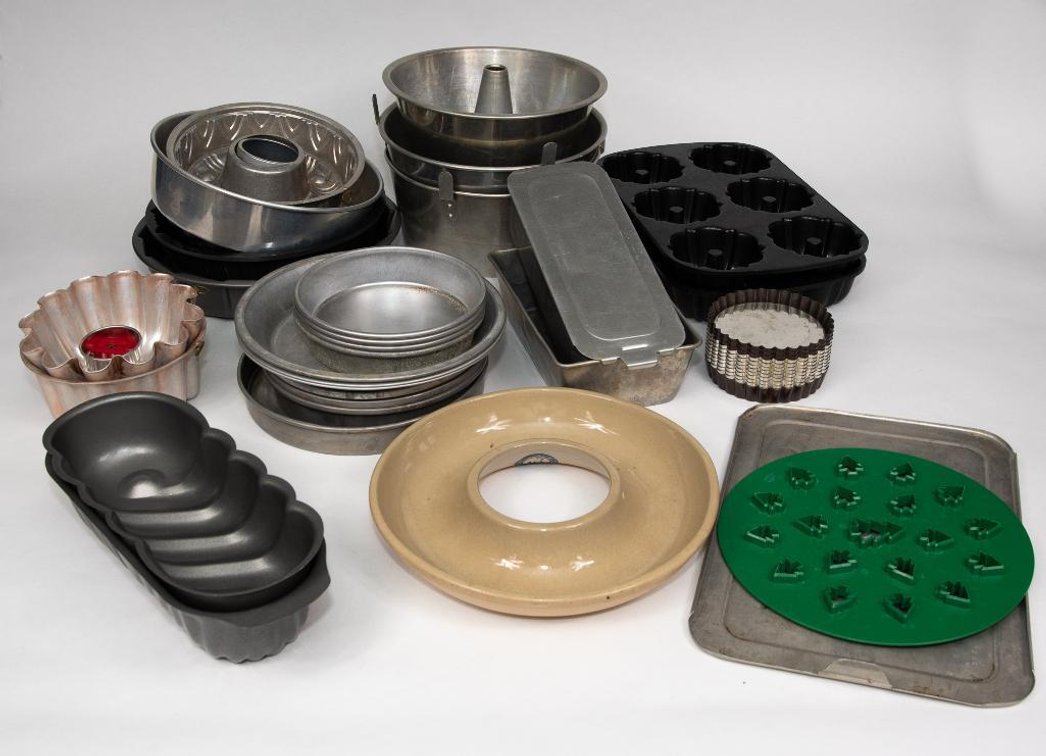 Assorted Bakeware