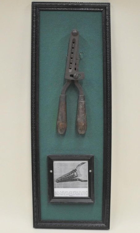 Antique Six-Cavity Gang .44 Caliber Bullet Mold