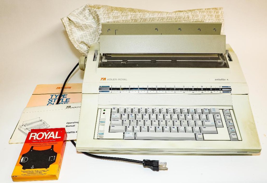TA Adler-Royal Satellite 4 Electric Typewriter