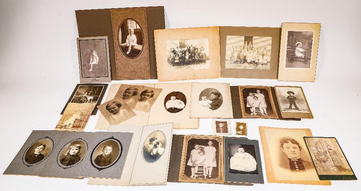 (25) Antique Posed Children's Portraits