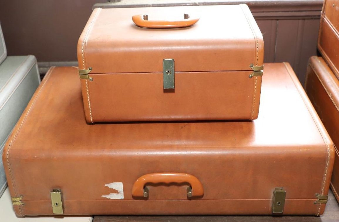 Set of Two Pieces of Luggage