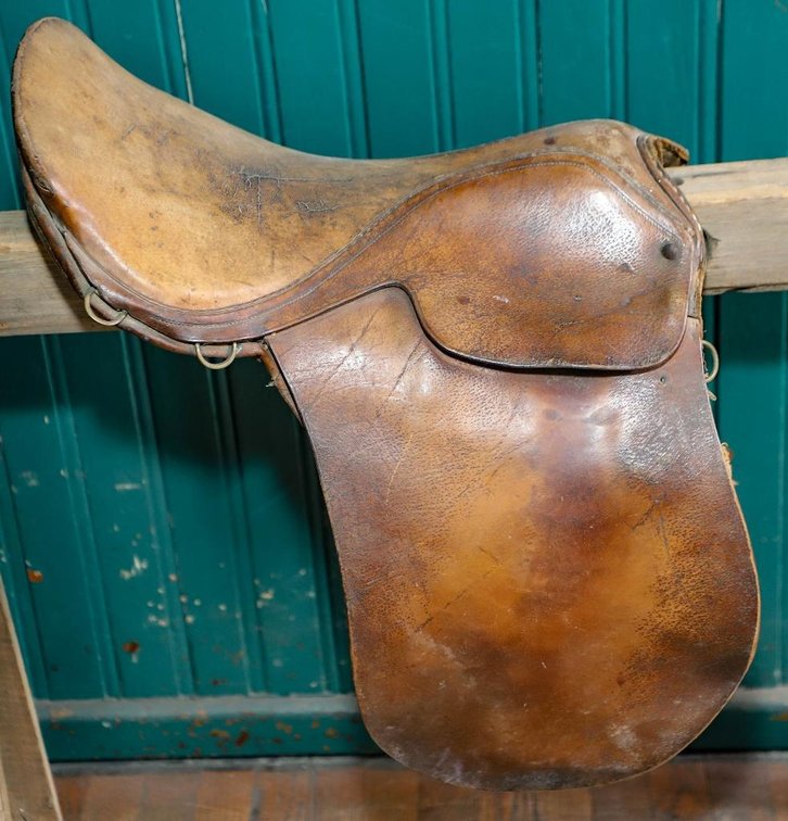 English Leather Saddle