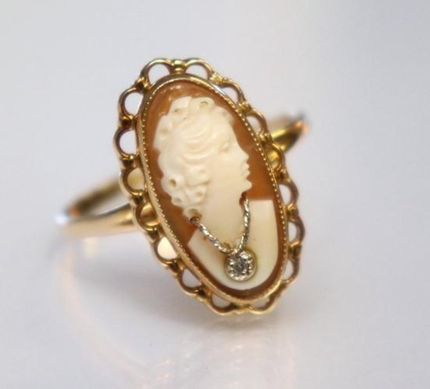 10k gold cameo ring