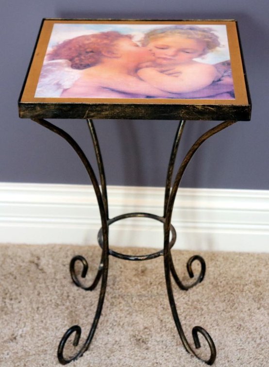 Cherub top plant stand