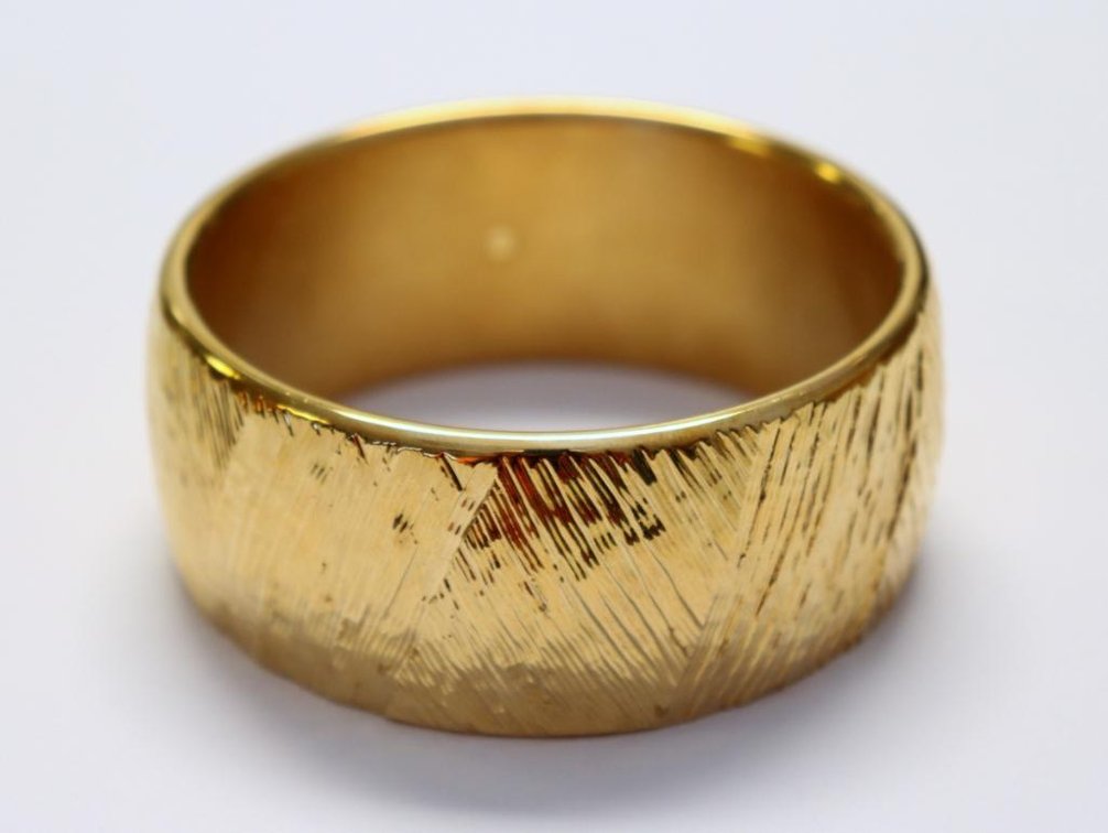 14K gold bangle bracelet