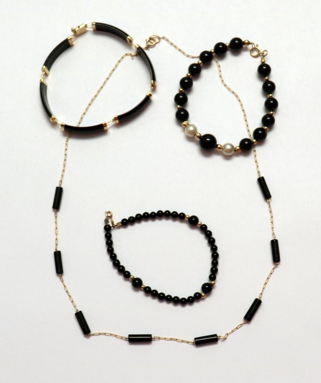 14K gold and black coral necklace with 14K gold and onyx bracelets