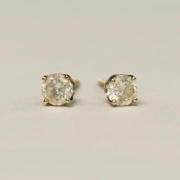 14k White Gold Diamond Earrings
