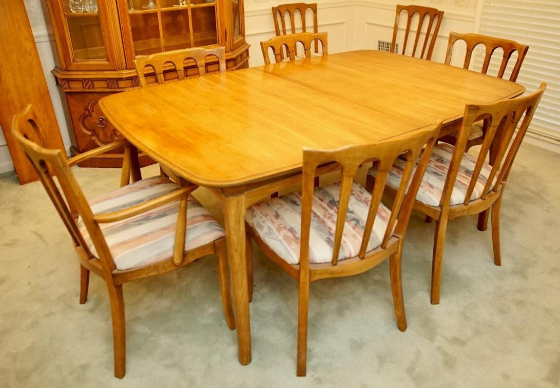 Thomasville Dining Table and Chairs