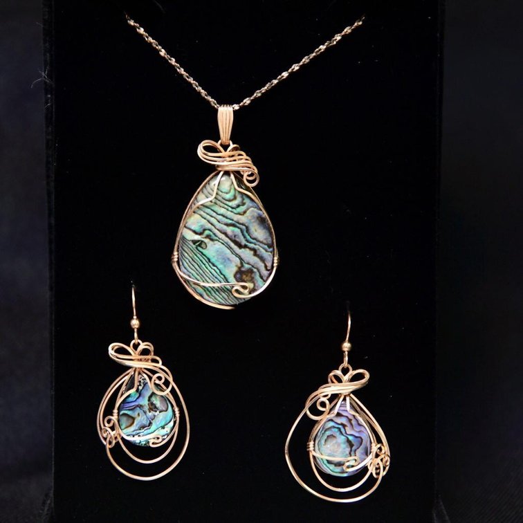 14k Gold Paua Shell Necklace and Earrings