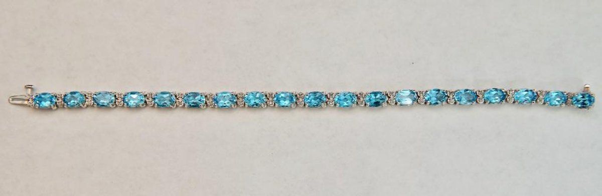 14k Gold and Topaz Bracelet